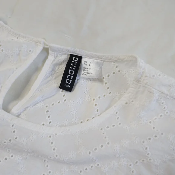 Divided H&M White Cotton Short Sleeve Eyelet Blouse Top - Picture 2 of 5